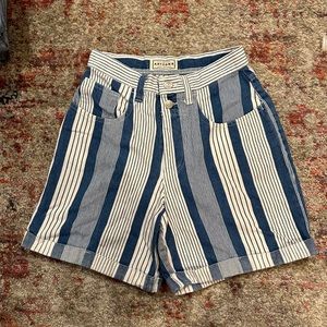 Women’s vintage striped Arizona jean shorts size 4 looks brand new